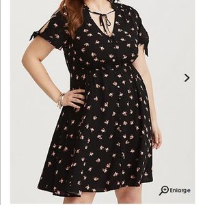 Torrid Rose Print Skater Dress NWOT